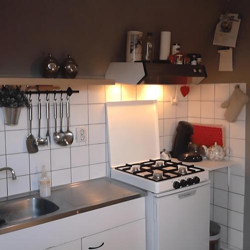 Gestoffeerde Kamer aan Roekstraat gevonden in Leeuwarden, Huizen en Kamers, Kamers te huur, Minder dan 20 m², Leeuwarden