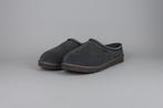 UGG Tasman Slipper Dark Grey, Kleding | Heren, Schoenen, Ophalen of Verzenden, Nieuw