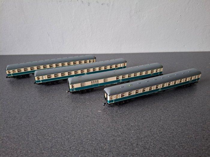 Minitrix N - Model treinwagon (4) - In originele plastic, Hobby en Vrije tijd, Modeltreinen | N-Spoor