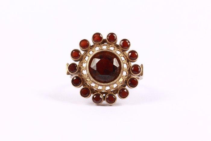 Ring - 8 karaat Geel goud Granaat, Sieraden, Tassen en Uiterlijk, Ringen