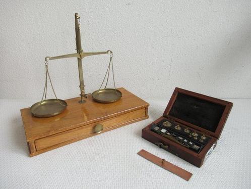 Apothekersweegschaal (2) - Messing - PHARMACY, Antiek en Kunst, Curiosa en Brocante