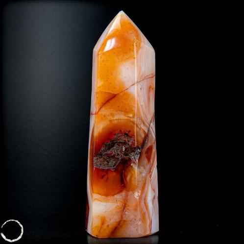 Prachtige carneool met druze Obelisk- 518.77 g, Verzamelen, Mineralen en Fossielen