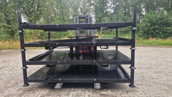 Stapelrek 300x200 cm met traanplaat bodem, zwart, gebruikt -, Doe-het-zelf en Verbouw, Overige Doe-het-zelf en Verbouw, Gebruikt