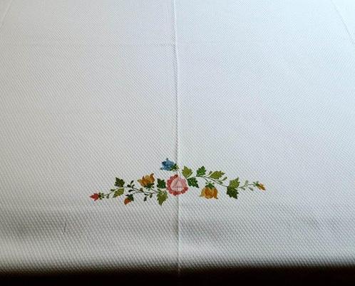 Bedsprei - 240 cm - 240 cm, Antiek en Kunst, Antiek | Kleden en Textiel