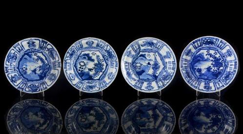Vier Chinese blauwe en witte Ming Wanli Kraak stijl, Antiek en Kunst, Antiek | Overige Antiek