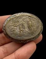 Gotische en esoterische antieke poederdoos (of klein, Antiek en Kunst