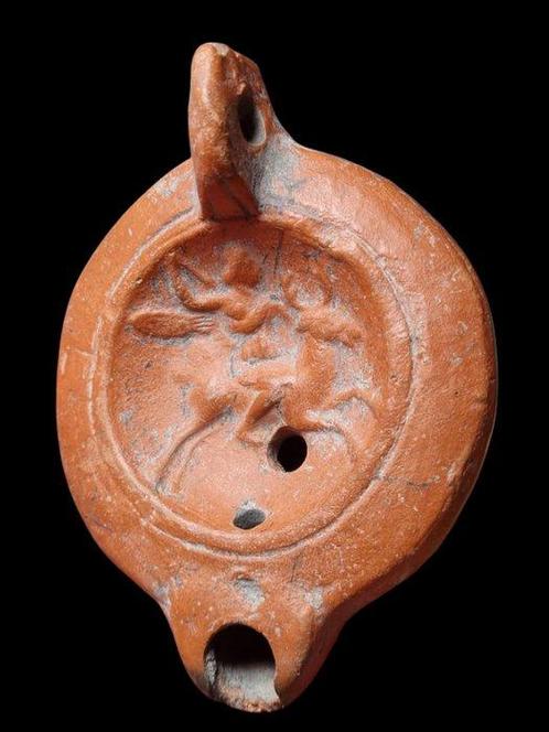 Oud-Romeins Terracotta, Extreem Rare Diana on Deer Olielamp, Antiek en Kunst, Antiek | Overige Antiek