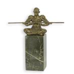A BRONZE SCULPTURE OF A CHINESE WARRIOR MONKEY (Interieur), Antiek en Kunst, Verzenden