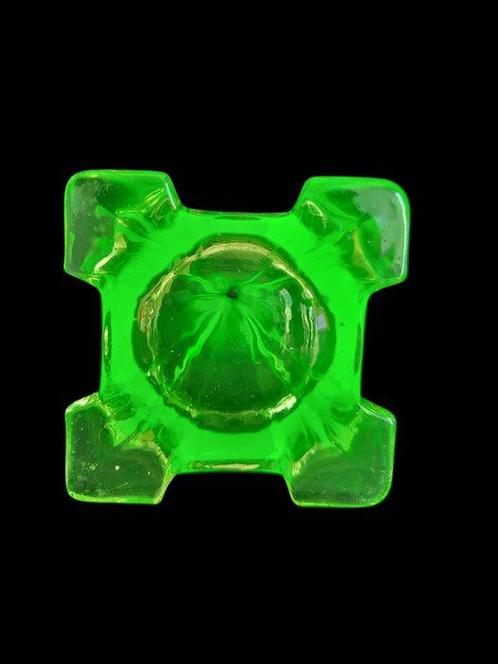 Vaas - uranium glas - soliflore vaas 25 cm, Antiek en Kunst, Kunst | Designobjecten