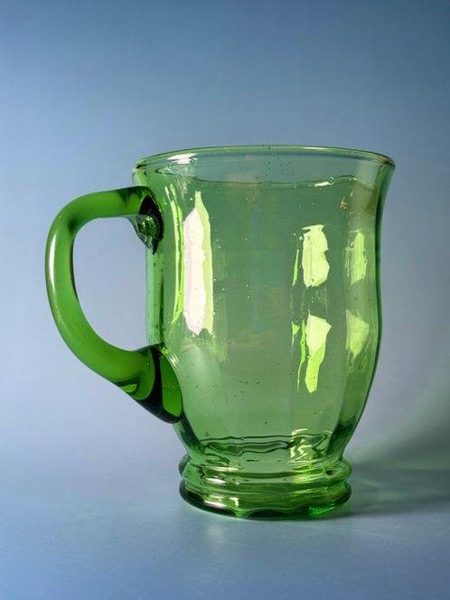 Kruik - BLOEMIG - Uraniumglas - ART-DECO, Antiek en Kunst, Kunst | Designobjecten
