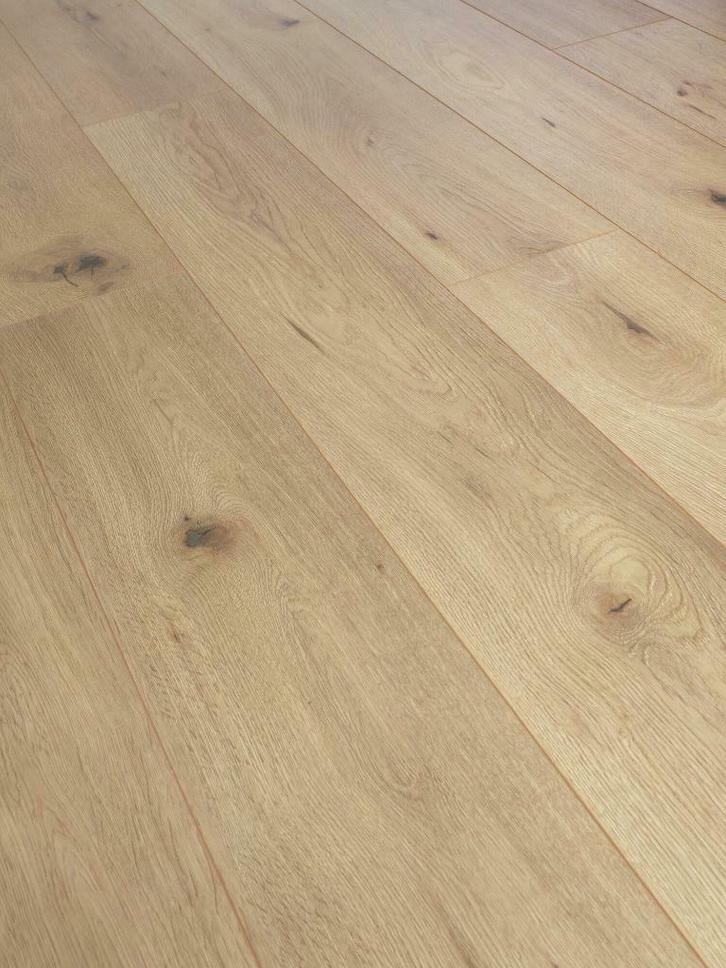 Swiss Noblesse V4 XL 46260 Artisan eik natuur €17,95 in.BTW, Huis en Inrichting, Stoffering | Vloerbedekking, 75 m² of meer, Laminaat