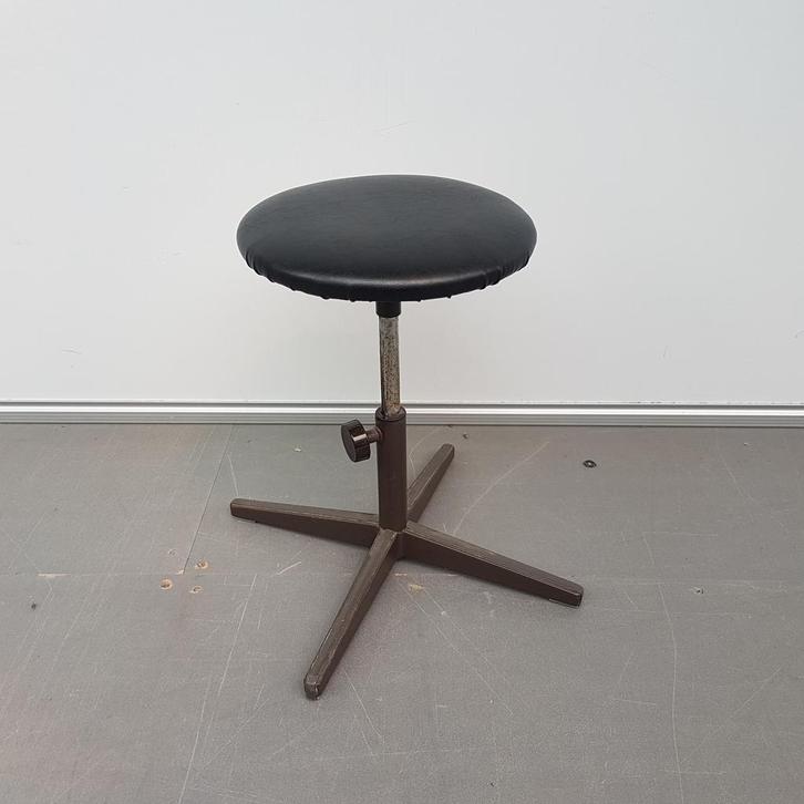 Ahrend Cirkel kruk retro - ihv 38-52 cm, Verzamelen, Retro, Ophalen of Verzenden