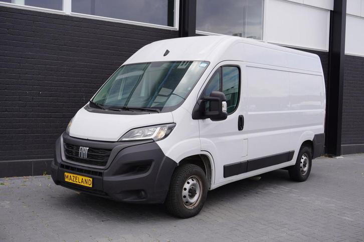 Fiat Ducato 2.3 MJ 140PK L2H2 EURO 6, Auto's, Bestelauto's, Lease, Zwart, Handgeschakeld, Wit, Fiat, Financial lease, Stof, Diesel