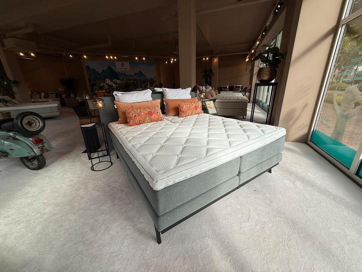 Boxspring Vancouver van 4295 voor 1750 - 180x200cm - Elektro, Huis en Inrichting, Slaapkamer | Bedden, 180 cm, 200 cm, Verstelbaar