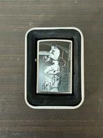 Zippo, Epe - E08 - Elvis presley performing by Betty Harper, Nieuw