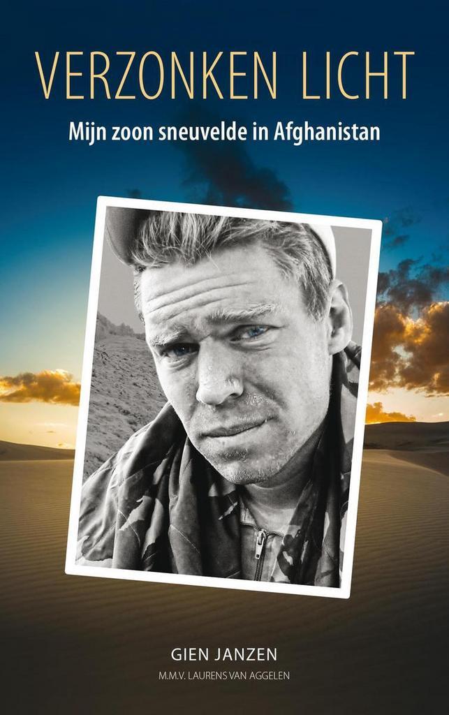 Verzonken licht 9789079763177 Gien Janzen, Boeken, Oorlog en Militair, Gelezen, Verzenden