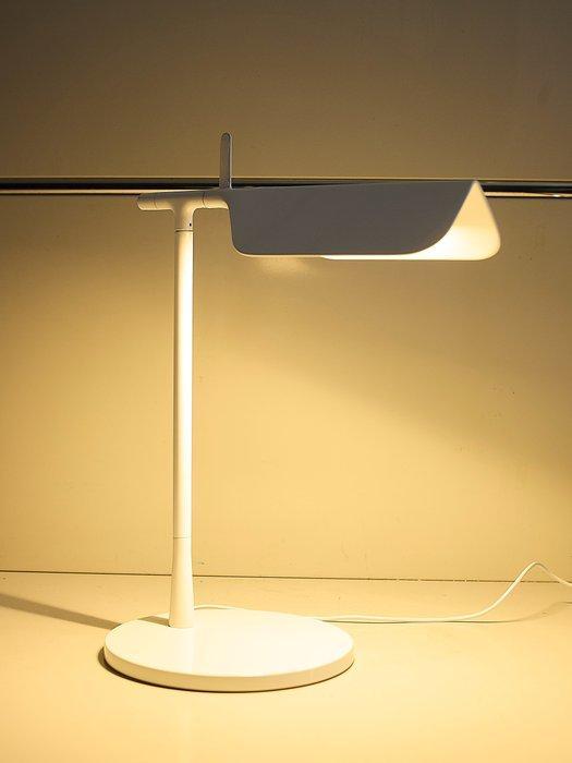Flos - Edward Barber, Jay Osgerby - Tafellamp - Tab Tabel -, Antiek en Kunst, Antiek | Lampen