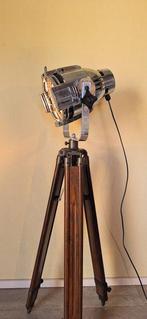 Fargo - Theaterlamp - Multi Par - Aluminium, Bakeliet, Glas,