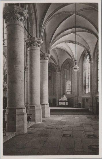 DELFT - Koorgang in de Nieuwe Kerk met praalgraf Willem d..., Verzamelen, Ansichtkaarten | Nederland, Verzenden