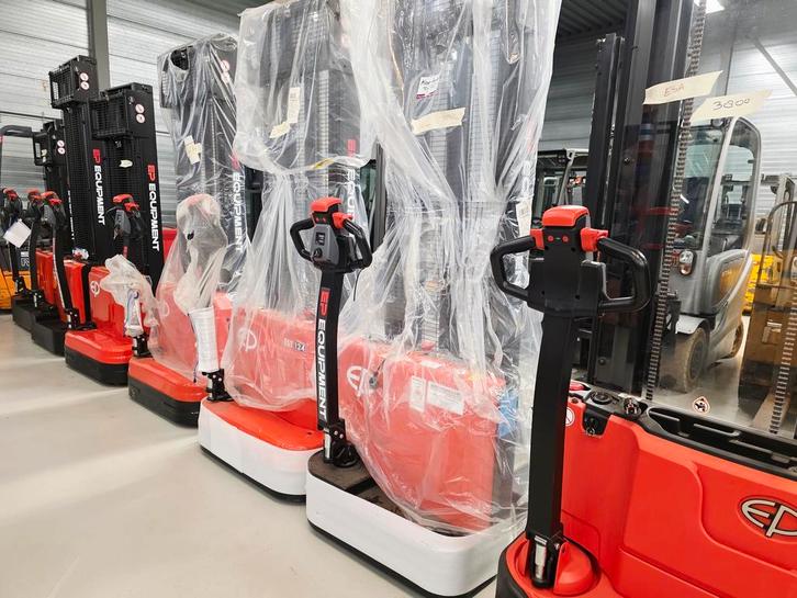 Actie laaste voorraad stapelaars 2.7 tot 3.3m, Zakelijke goederen, Machines en Bouw | Heftrucks en Intern transport, 1000 tot 2000 kg