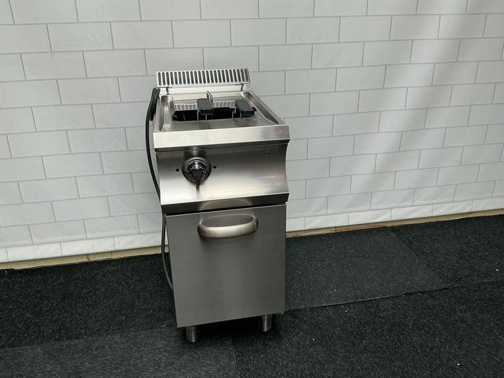 MBM Elektrische friteuse, Zakelijke goederen, Horeca | Keukenapparatuur, Gebruikt, Fornuis, Frituur en Grillen, Ophalen of Verzenden