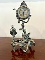 Figuur - Scultura floreale con figura femminile e orologio -