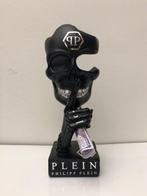 GF Exclusives - Philipp Plein Skull Silence Statue Artwork