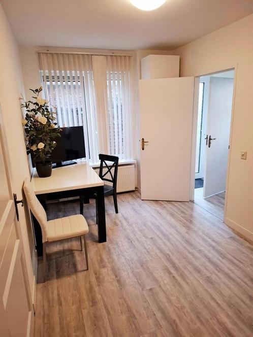 Studio te huur in Zoetermeer - 25 m² - 1 kamer(s), Huizen en Kamers, Kamers te huur, Overige regio's