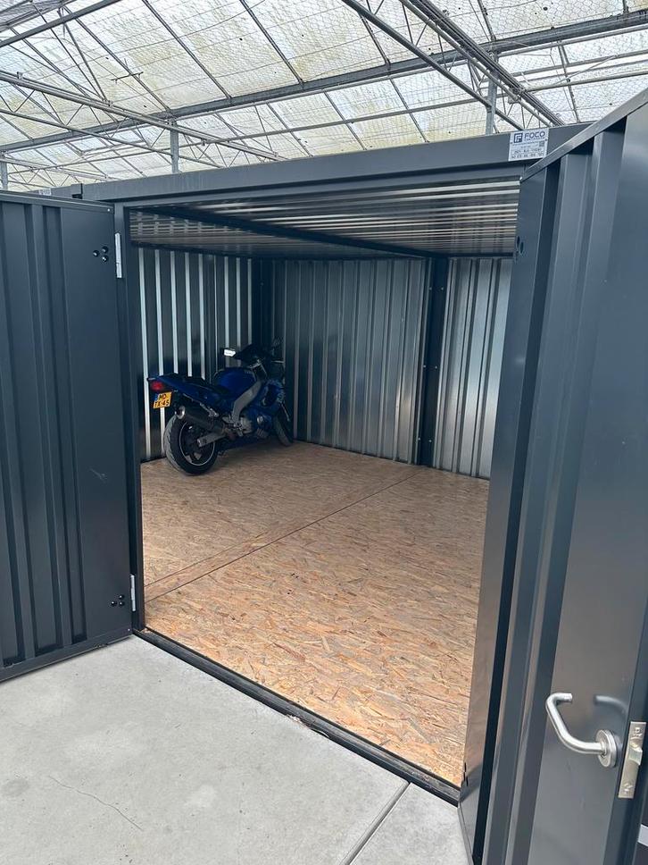 Makkelijk bereikbaar uw motor stallen te huur Pijnacker!, Auto diversen, Autostallingen en Garages