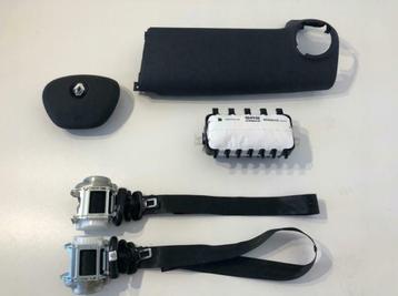 Renault Trafic 3 Airbagset + gordels 2014-2019 (airbag set) beschikbaar voor biedingen