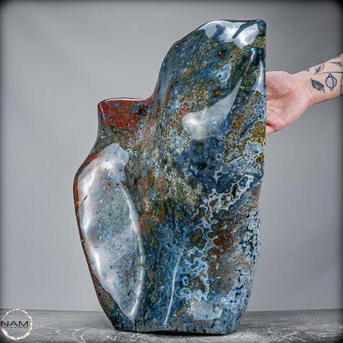 Zeer zeldzame grote oceaanjaspis „8. ader“ sculptuur - uit, Verzamelen, Mineralen en Fossielen