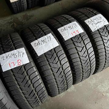 4 x Pirelli Sottozero 3 205-45-17 Winterbanden 5,5mm beschikbaar voor biedingen