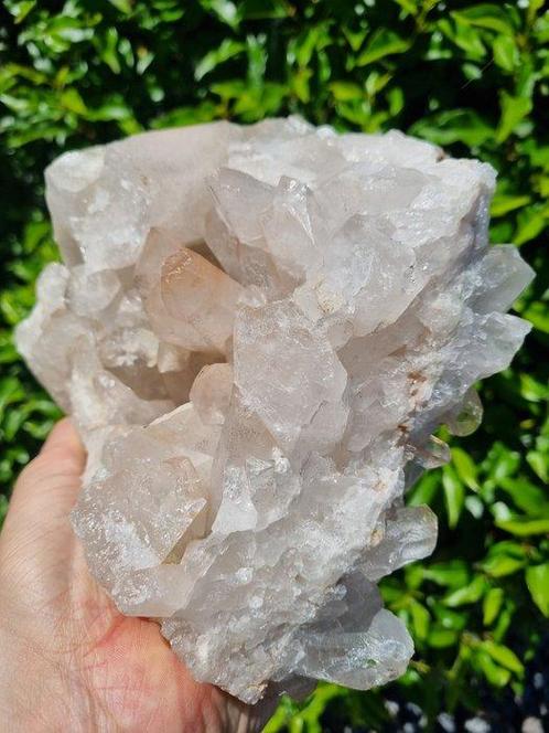 Rotskristal Big crystal cluster - Hoogte: 220 mm - Breedte:, Verzamelen, Mineralen en Fossielen