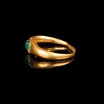 Oud-Romeins Gouden ring met smaragd (Zonder Minimumprijs), Antiek en Kunst