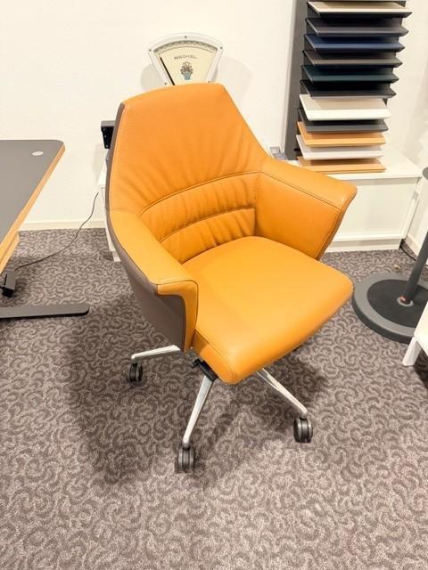 Sitland Of Course directie- en bezoekersstoel showroommodel!, Zakelijke goederen, Kantoor en Winkelinrichting | Kantoormeubilair en Inrichting