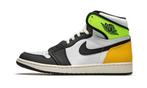 Jordan 1 High Volt Gold - maat 44.5 (Sneakers, Schoenen), Verzenden, Nieuw, Sneakers of Gympen, ["Jordan","Nike","Nike Jordan"]