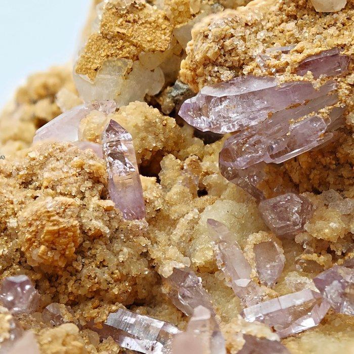 SCETTRI van ROZE AMETIST op ANKERIET, Sardinië Kristallen op, Verzamelen, Mineralen en Fossielen