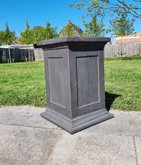 Voetstuk - Sokkel - polystone, Antiek en Kunst, Curiosa en Brocante