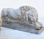 Figuur - Paartje leeuwen Canova - Houtsnijwerk in steen.
