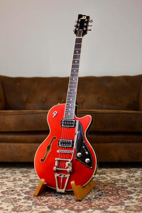 Duesenberg Starplayer III 2024 | Catalina Red, Muziek en Instrumenten, Snaarinstrumenten | Gitaren | Elektrisch