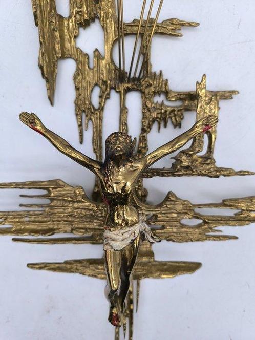 Crucifix - Brons - 1970-1980 - Geïnspireerd door Salvador, Antiek en Kunst, Antiek | Boeken en Bijbels