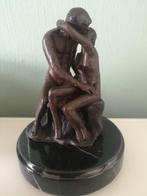 sculptuur, The kiss - After Rodin - 16 cm - Gepatineerd