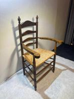 Fauteuil - Antieke Fauteuil met Gedetailleerd Snijwerk -