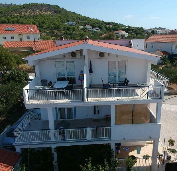 Appartementen te huur in Tribunj - Kroatie, Vakantie, Vakantiehuizen | Kroatië, Dorp, Aan zee, 2 slaapkamers, Appartement, Eigenaar