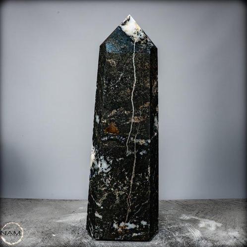 Majestueuze obelisk gemaakt van zwarte toermalijn in kwarts, Verzamelen, Mineralen en Fossielen