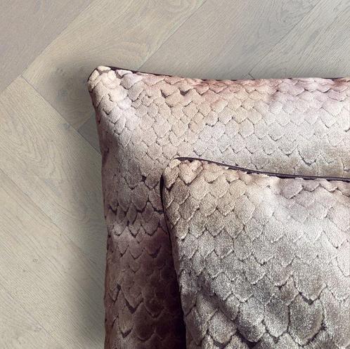 Enzo degli Angiuoni - New set of 2 pillows made of Enzo, Antiek en Kunst, Antiek | Kleden en Textiel