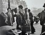 Robert Doisneau (1912–1994) - Le baiser de lhôtel de