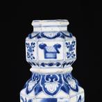 Vaas - Porselein - China - Kangxi (1662-1722), Antiek en Kunst