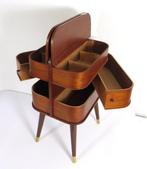 Naaidoos - Hout - gemaakt van teakhout jaren 50, Antiek en Kunst, Kunst | Designobjecten