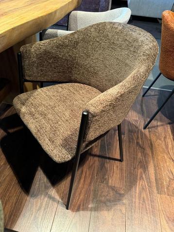 Armstoel Joyce black metal luxe stof taupe nieuw model per 2 beschikbaar voor biedingen